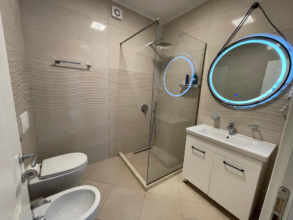 Peak Apartment Modern Durres City Centre #2 エクステリア 写真
